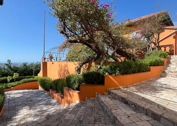 Villa Royal Domain, Bnbrickeys