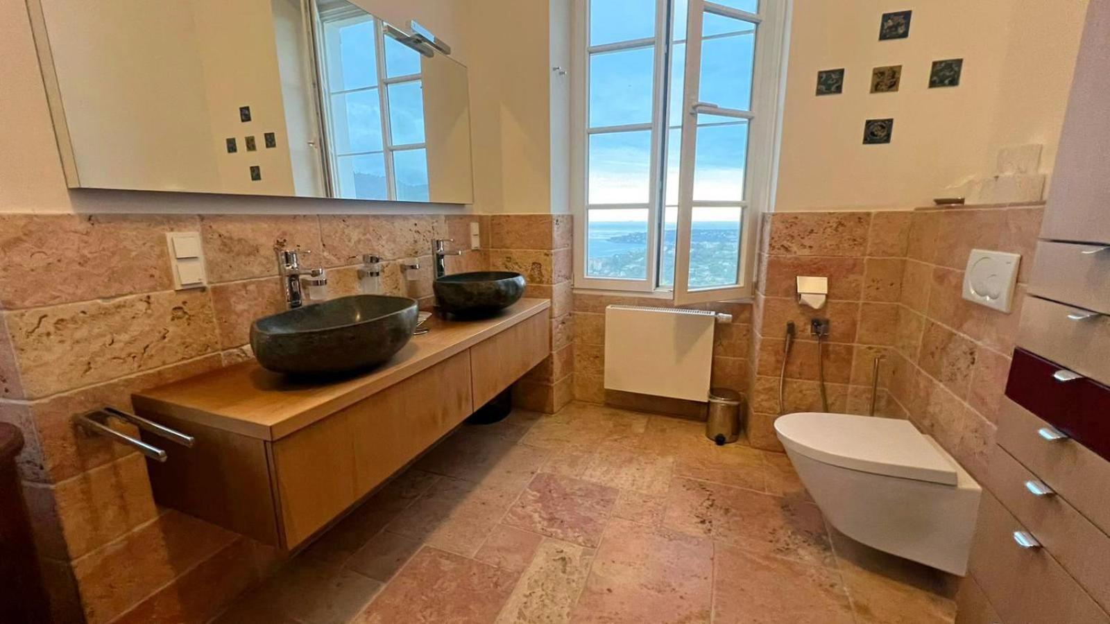 Royal Domain, Bnbrickeys Appartement *