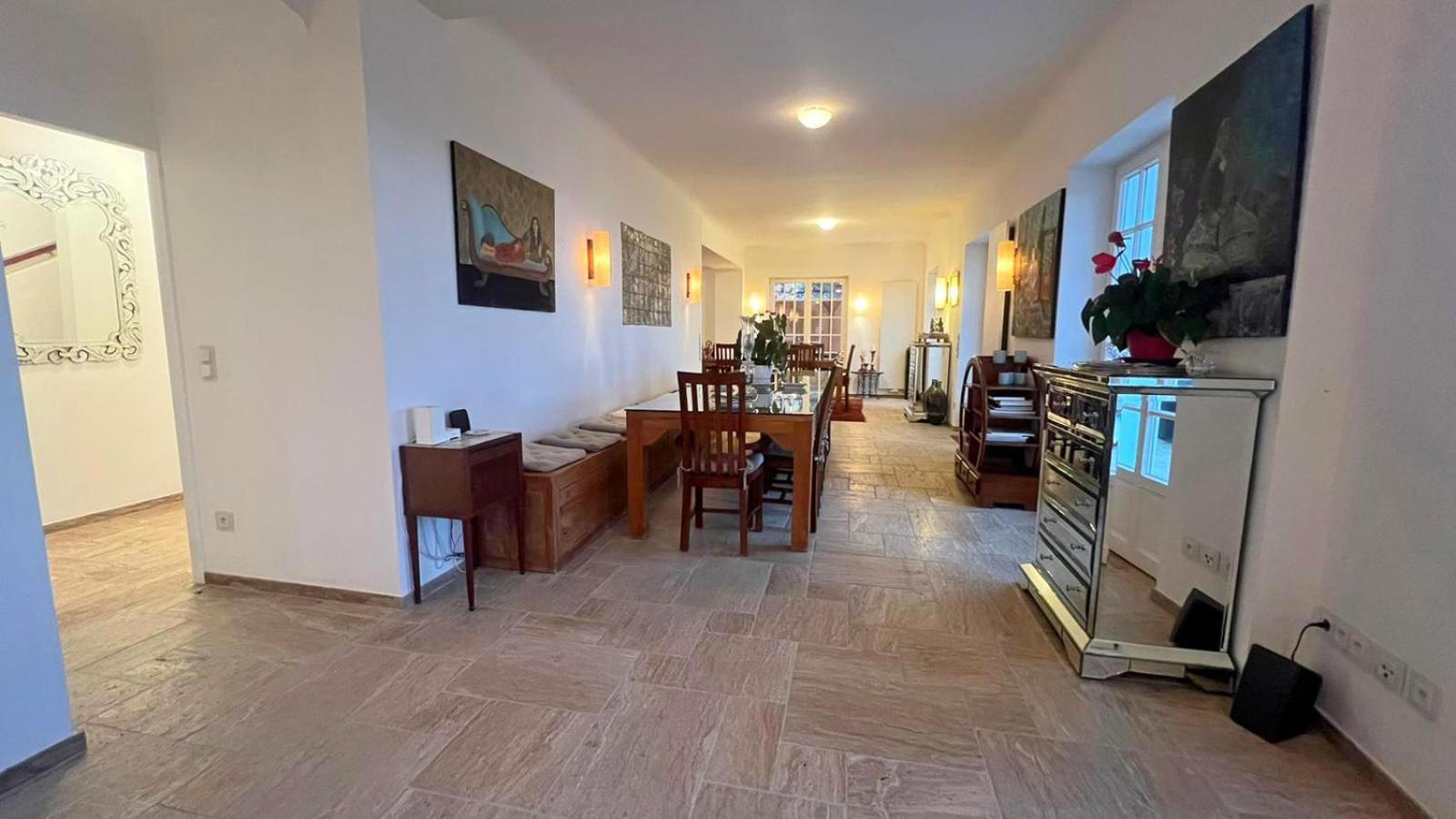 Royal Domain, Bnbrickeys Apartment *