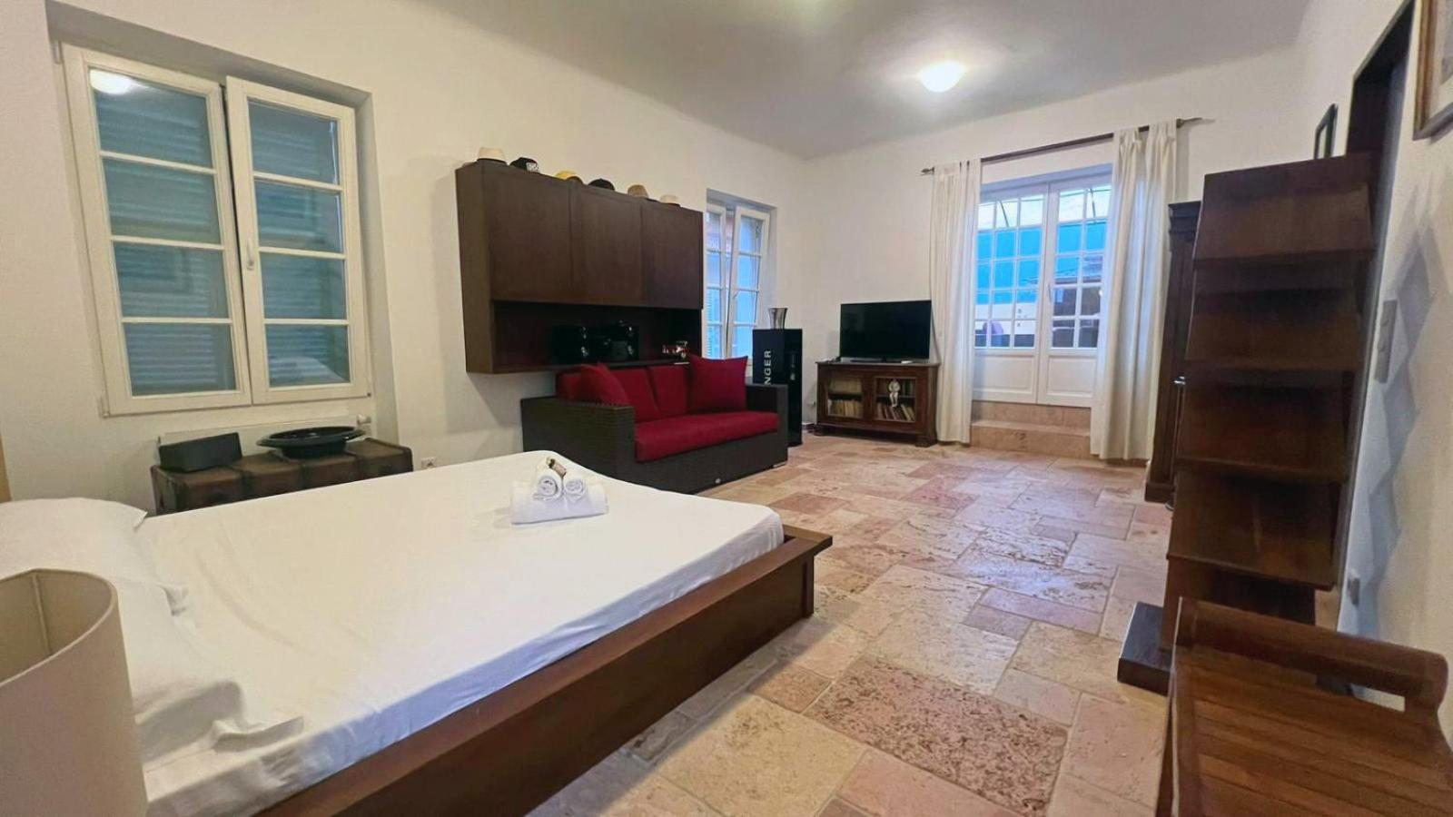 Royal Domain, Bnbrickeys Appartement *