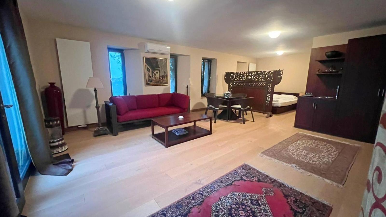Apartment Royal Domain, Bnbrickeys *
